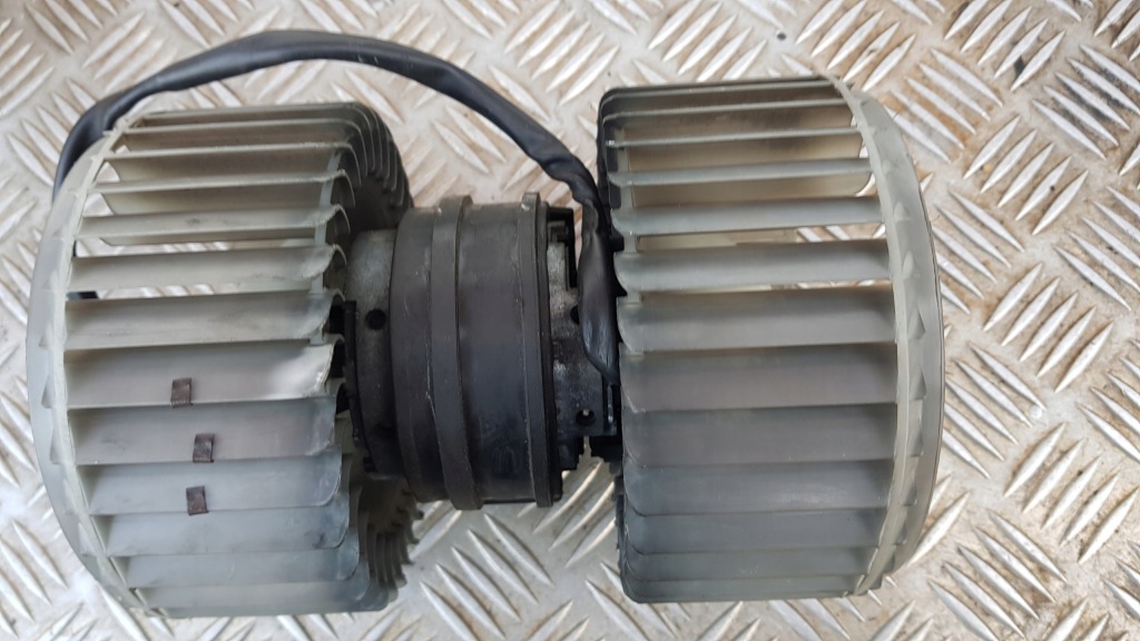 фото №2, Audi a8 d3 воздуходувка вентилятор обдув