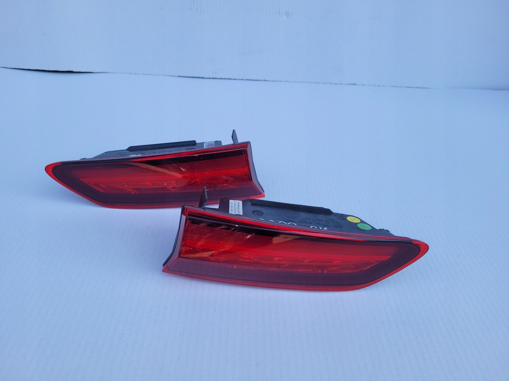 фото №1, Skoda оригинальный номер 57a945308 лампа крышка