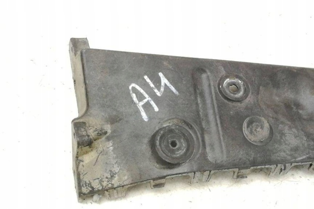 фото №9, Левый направляющая заднего бампера audi a4 avant 8e5, b6 8e0807453 2.5l дизель