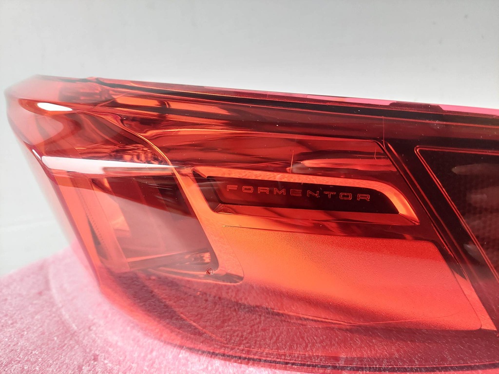 фото №5, Seat cupra fromentor лампа права задня задня led