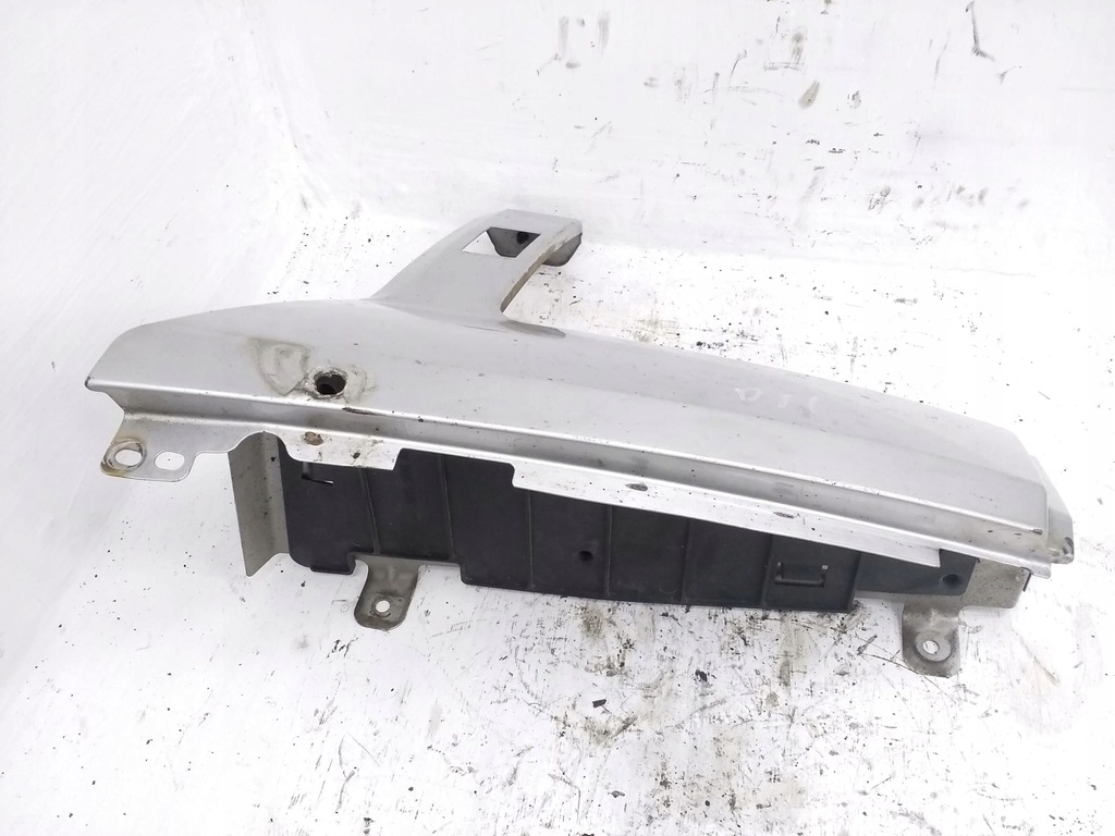 фото №7, Volkswagen crafter 2009 права сторона молдинг pod фара передня