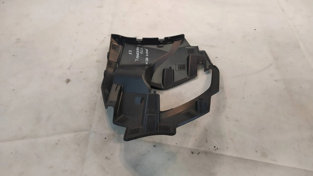 Направляющая бампера кронштейн левый задняя ford focus Доставка