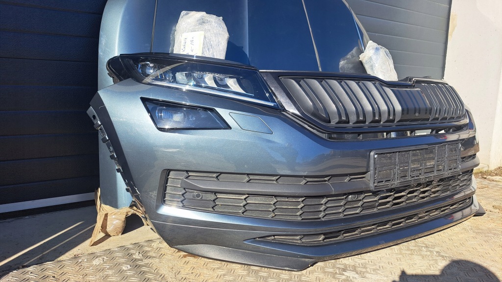 Skoda kodiaq перед 2018 r комплектный  перед капот фары радиатор бампер с Разборки