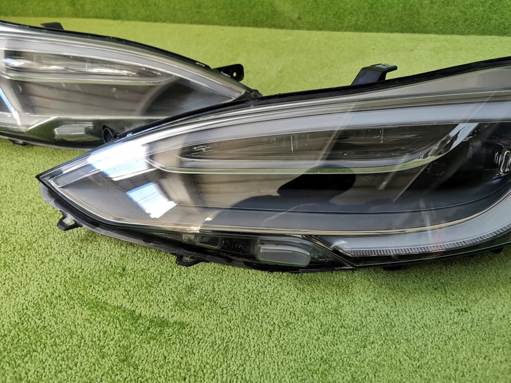Tesla s рестайлинг  фонари перед full led комплект Доставка