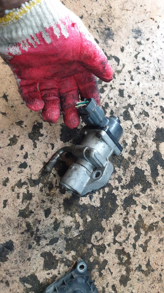 фото №1, Mazda tribute 2.3 16v клапан egr