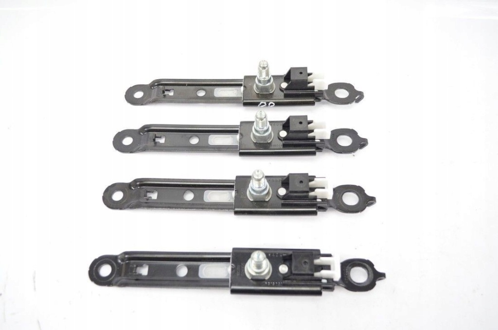 Купити Кронштейн регулювання поперечина лівий перед toyota auris ii