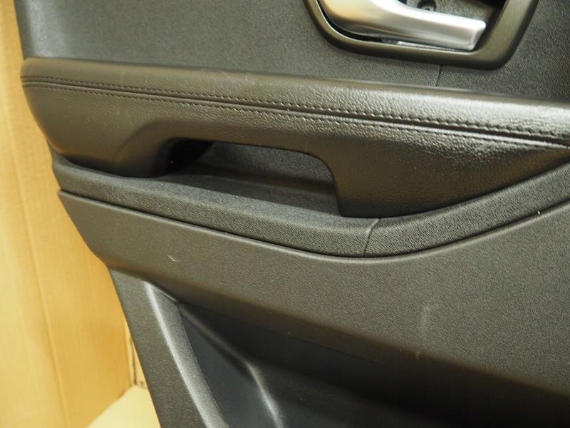 фото №3, Оббивка двері лівих задніх range rover evoque