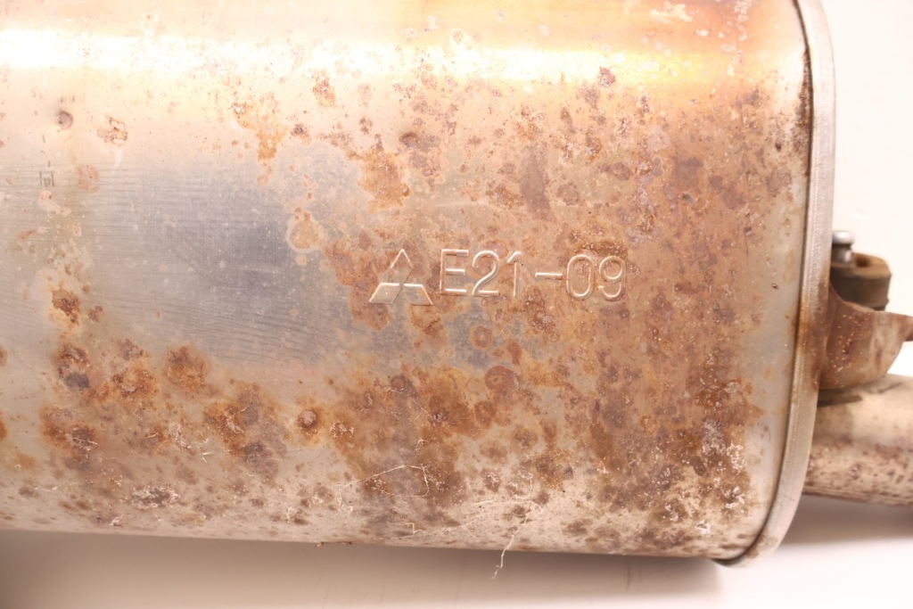 Mitsubishi eclipse cross 1.5t гасник труба вихлоп в Україні