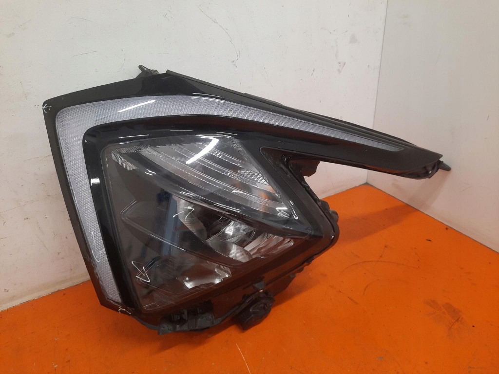 фото №1, Kia sportage v 21- фара левый лампа левая перед передняя