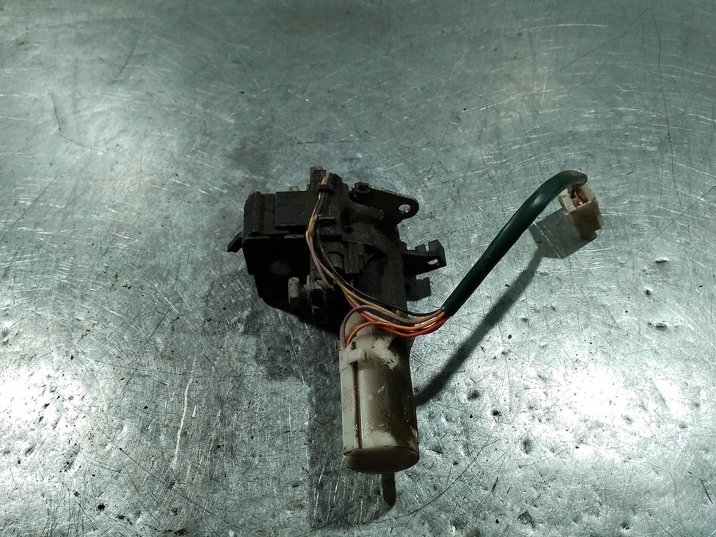 фото №1, Замок кришки lancia thesis