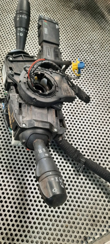 фото №1, Важіль перемикач 93868050c renault trafic