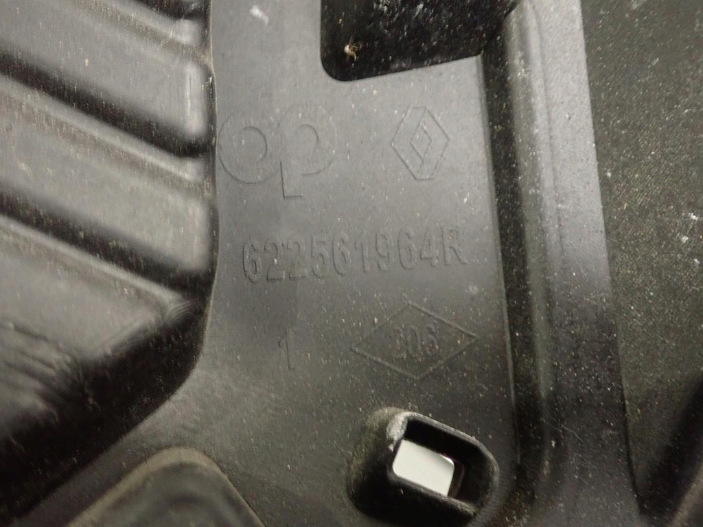 фото №3, Решётка радиатора renault scenic iv 2016- 622561964