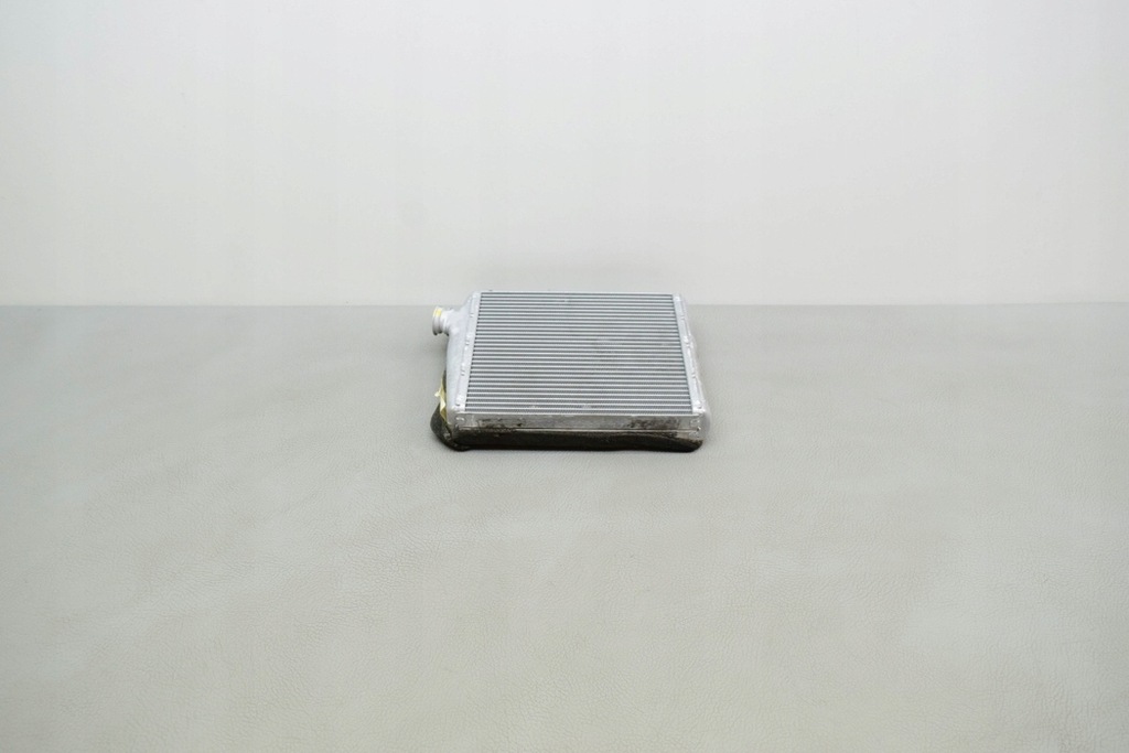 фото №8, Радиатор отопителя land rover range rover evoque l538 k9873005 2.0l