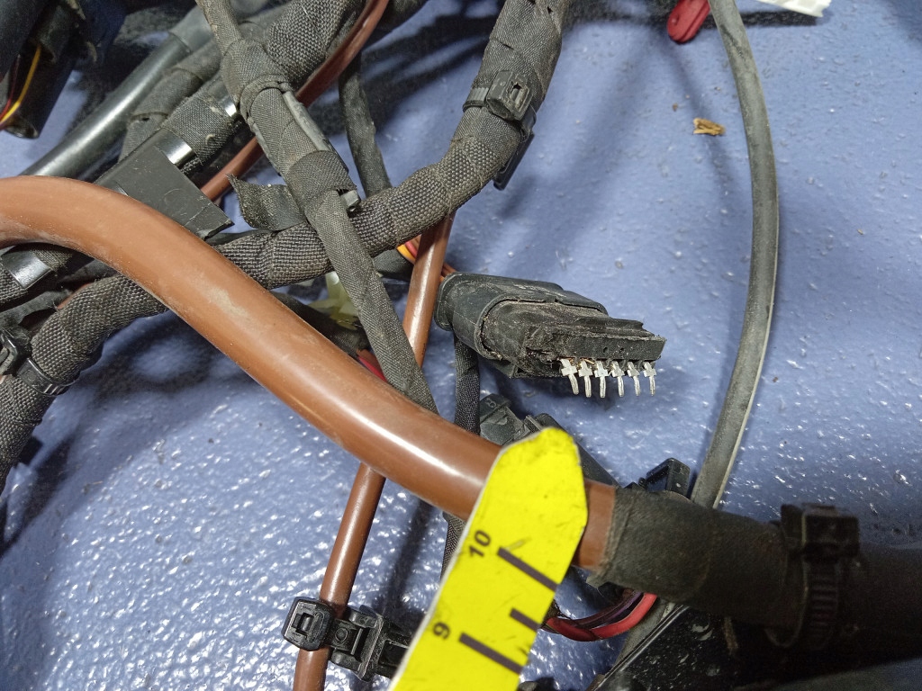 фото №9, Audi q4 e-tron запобіжники електропроводка відсік двигуна електрик