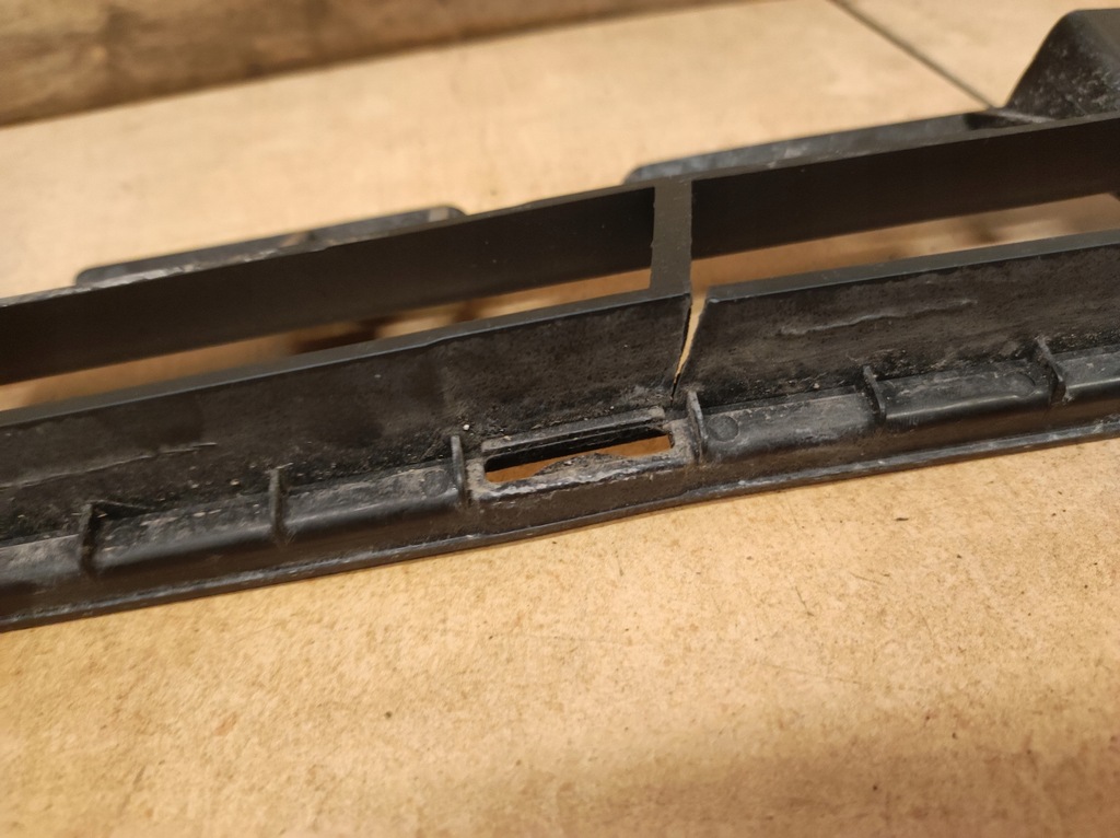 фото №11, Решётка радиатора решётка средняя бампера перед hyundai i20 turbo