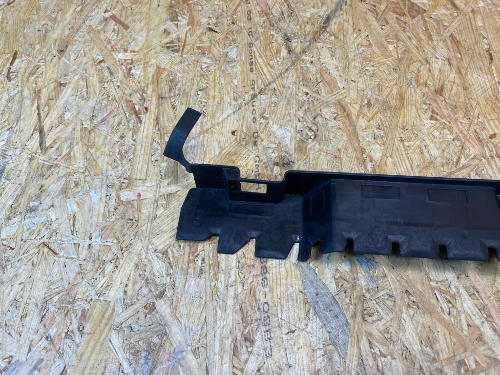 фото №8, Впуск воздуховод воздуха перед левая audi a1 82a 82a121331a 2018-