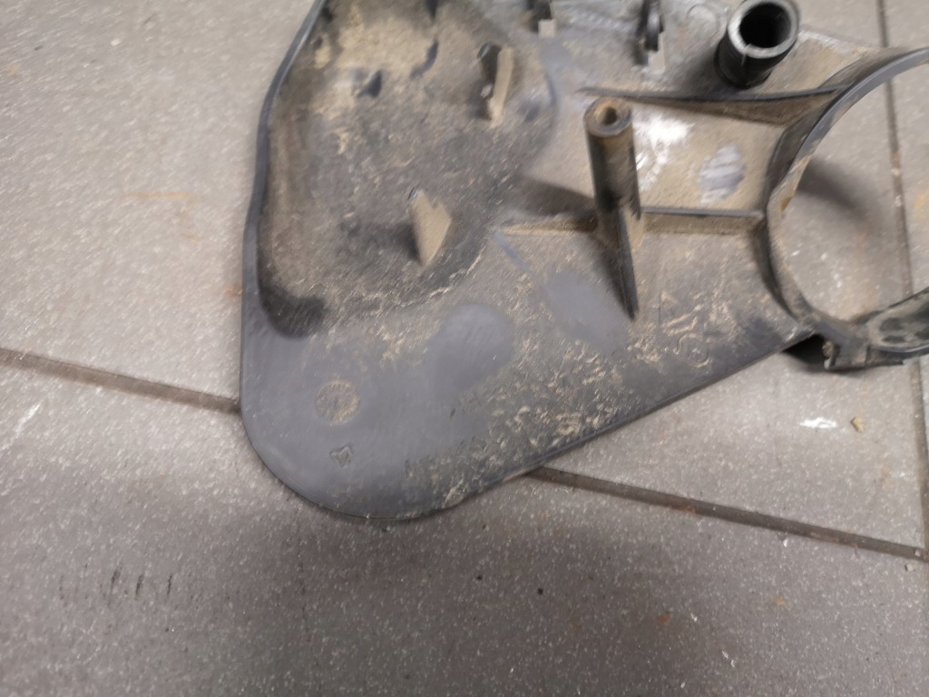 фото №4, Защита датчика правая vw touareg 5.0 7l0616102a