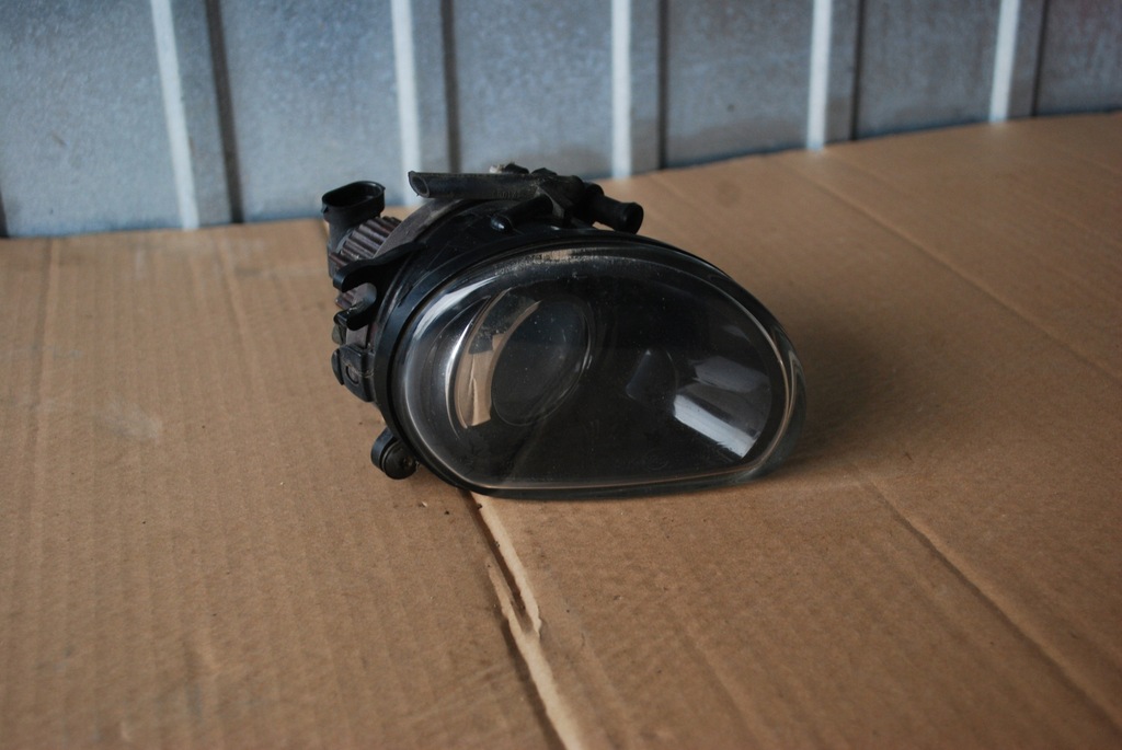 фото №1, Протитуманна фара лівий перед audi a8 d3 przed liftem