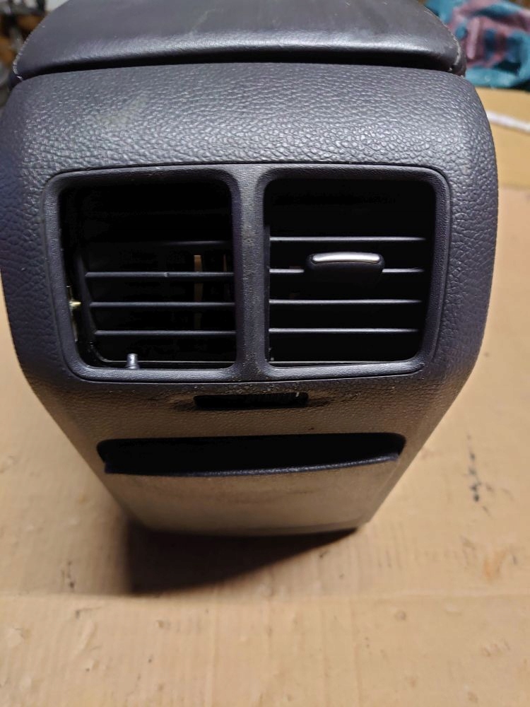 фото №7, Подлокотник средний volkswagen golf v