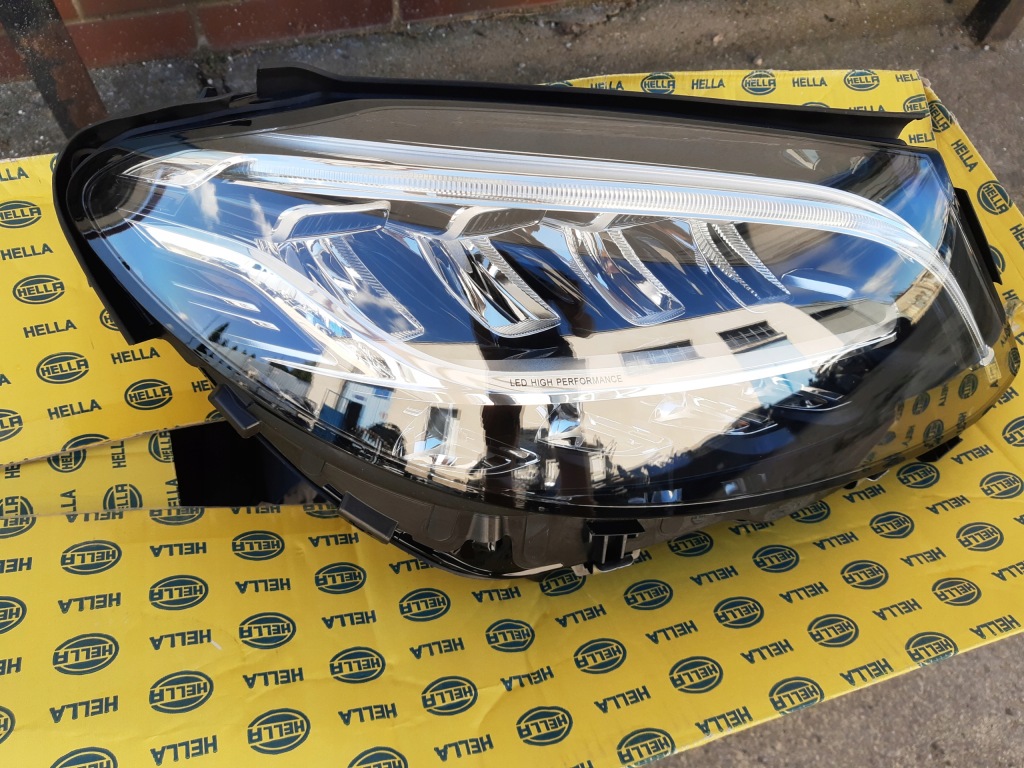 Mercedes c w205 рестайлинг  правый  фара led performance hella Доставка
