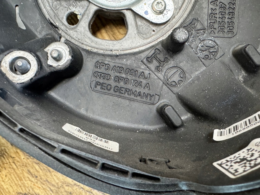 фото №8, Audi a3 8p повітропровід czarna триспицева шкіра шкіряний 8p0419091ck