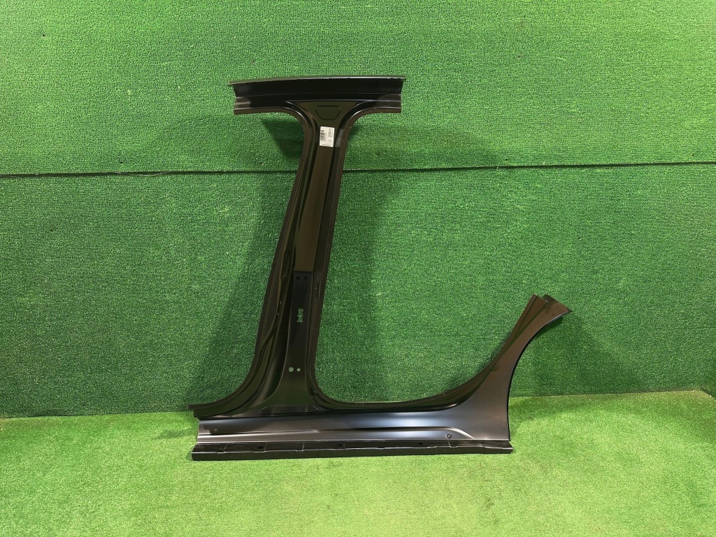 Купити Audi a4 b9 рестайлінг  8w5 8w седан поріг правий стійку  обшивка