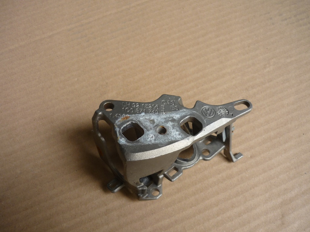 фото №5, Кронштейн крыша левая vw eos 1q0871749b