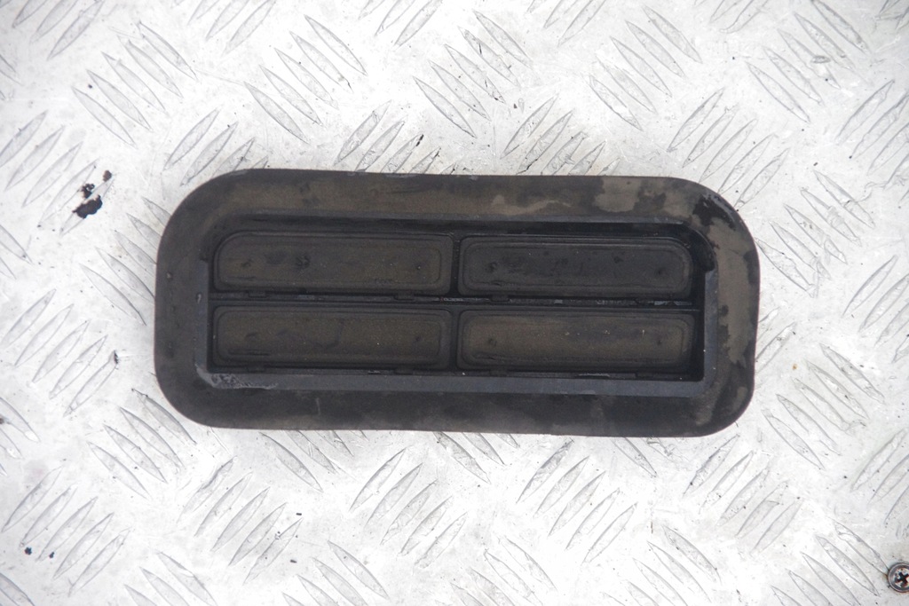 фото №7, Решётка вентиляционная багажника bentley continental gt 3d0819465b