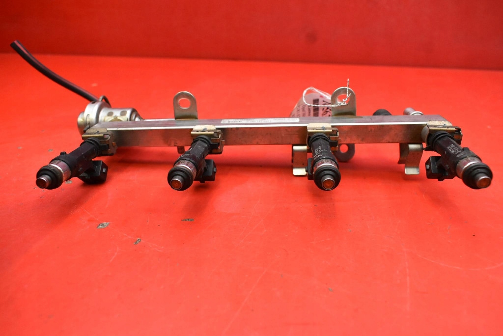 Молдинг упорскування форсунки 55577580 0280158205 opel mokka a 1.4 t 140km 12-15 Зі Шроту