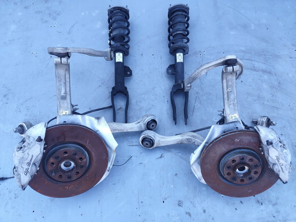 фото №1, Alfa romeo stelvio 2.2 mtj поворотний кулак амортизатор важіль перед права ліва