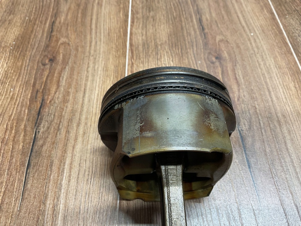 Поршень mercedes-benz sl 500 r129 a1130300317 a1130303117 a1130300020 Цена