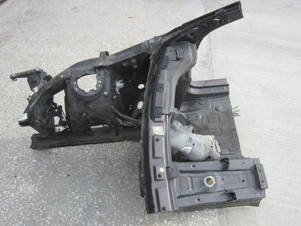 фото №1, Bmw f25 x3 чверть правий перед лонжерон права