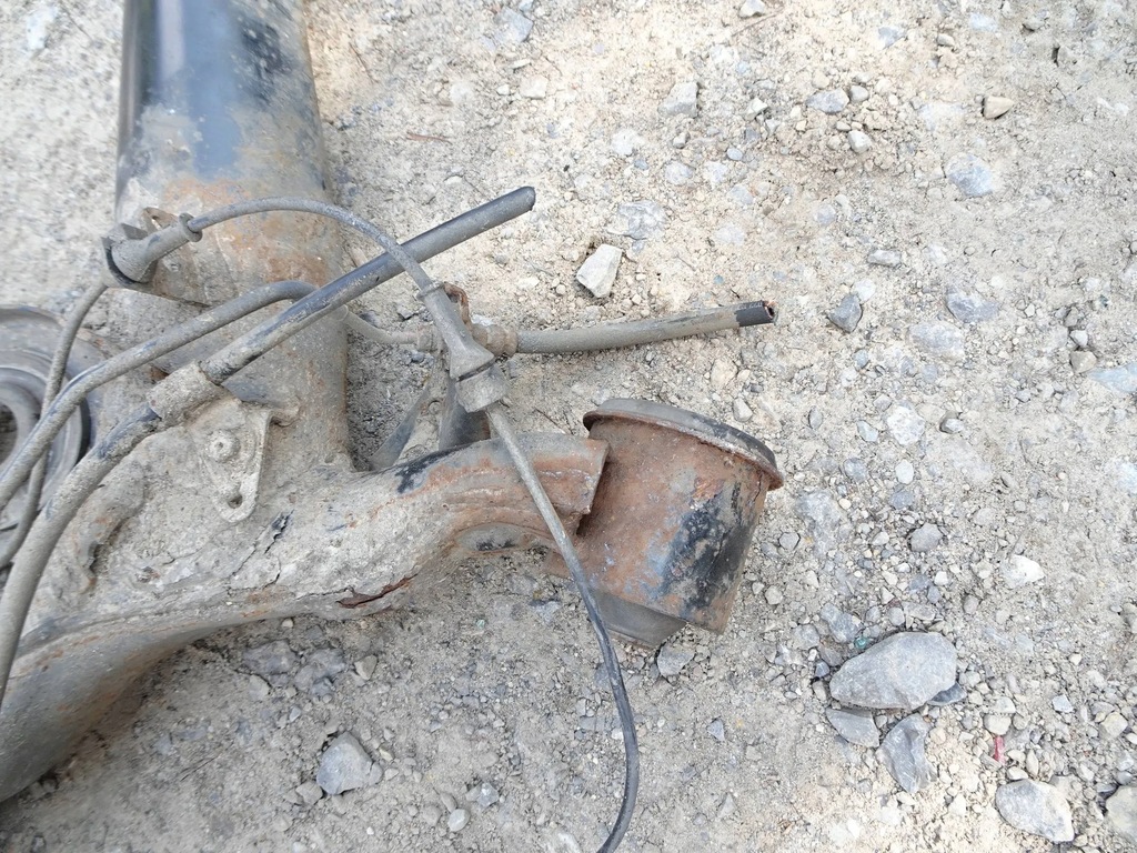 фото №8, Балка задня підвіска kpl. suzuki swift mk7 гальмівні барабани