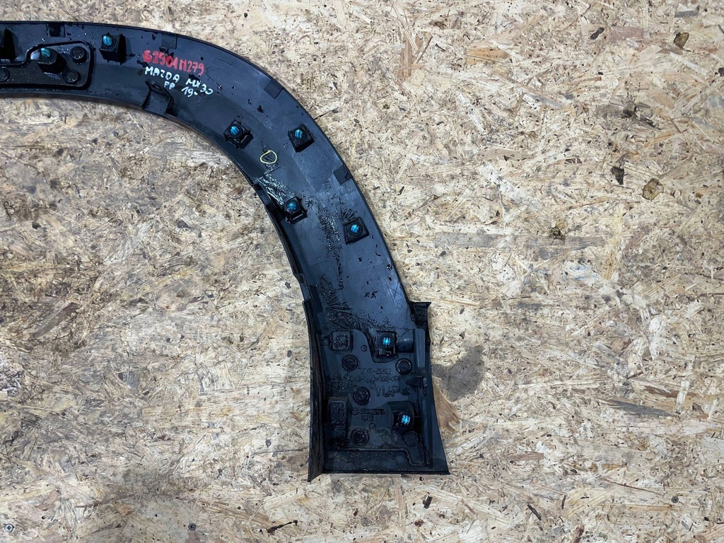 фото №9, Mazda mx30 mx-30 20- молдинг накладка na крыло правый перед передняя