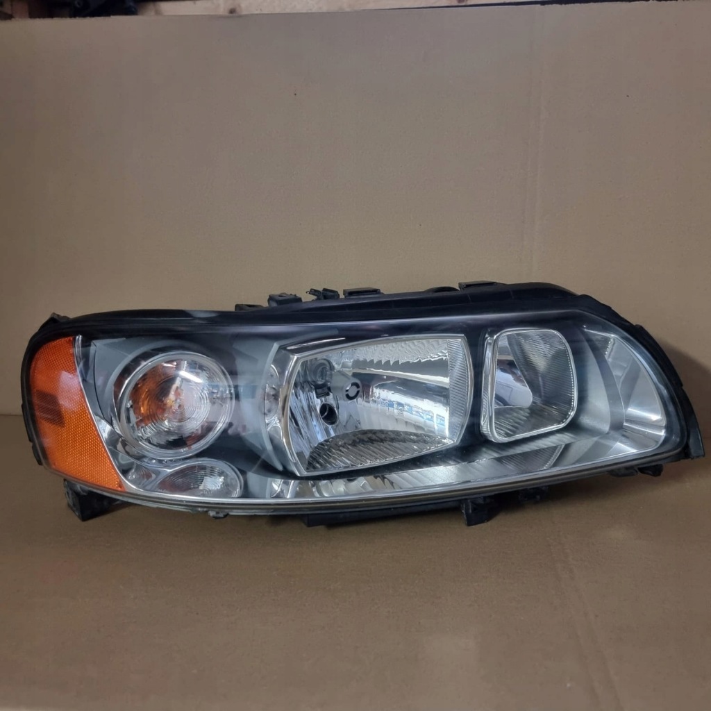 фото №1, Лампа volvo v70 ii lift правая перед фара 30698836