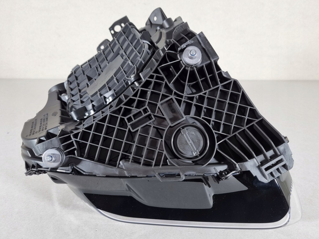 фото №12, Porsche taycan 9j1 full led лампа левая правая перед фары eur - nowe