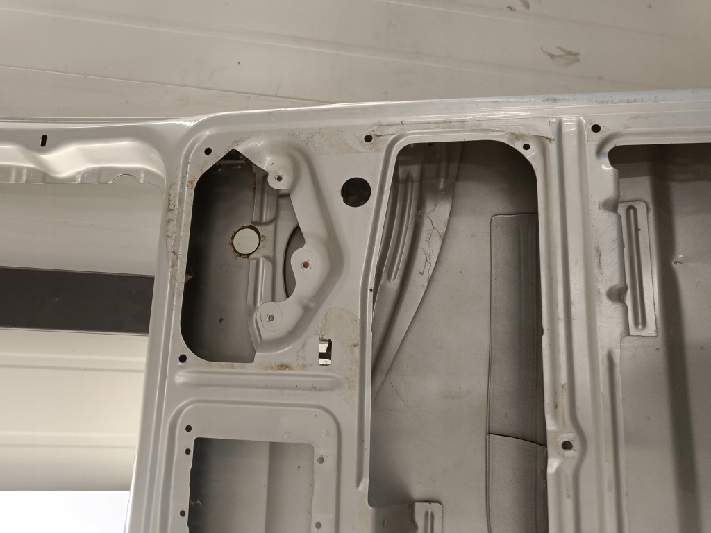 фото №13, Mercedes vito w639 - дверь задние правое крыло серебристый