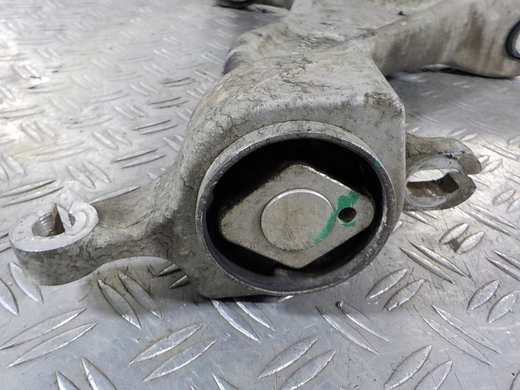 Mercedes ml166 11-15 важіль перед передній правий Недорого