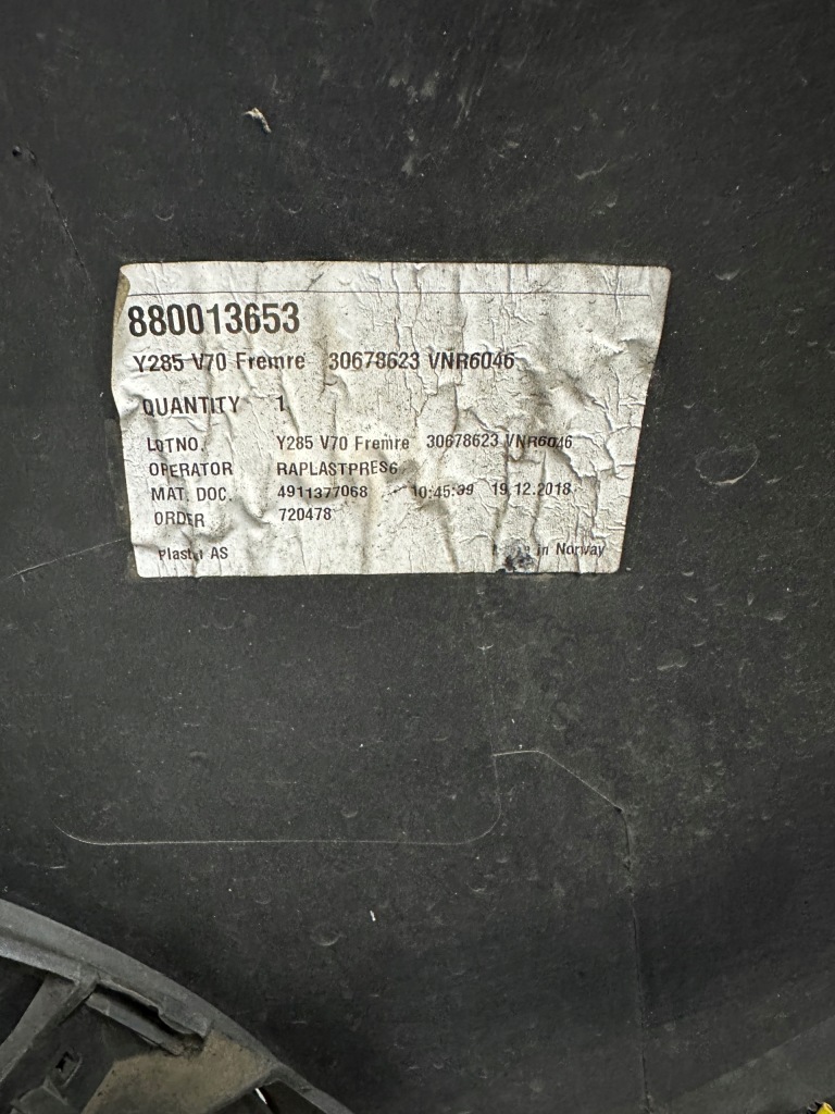 фото №10, Бампер перед передний volvo v70 омыватель