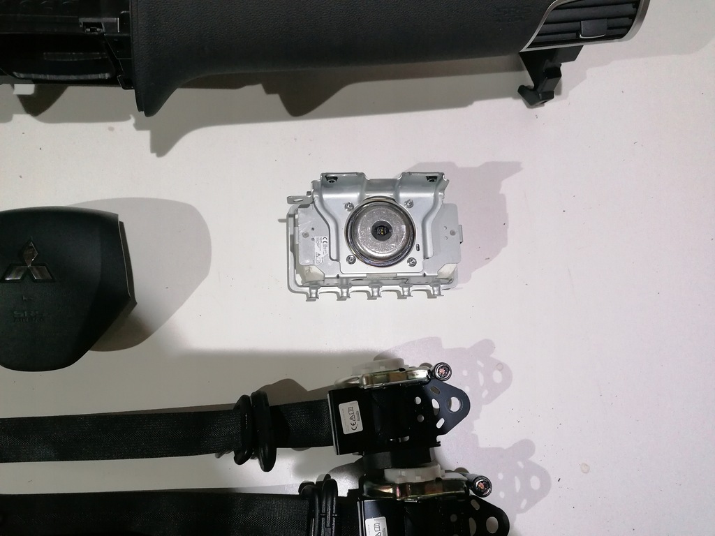 фото №6, Mitsubishi eclipse cross приборная панель консоль подушка безопасности ремни