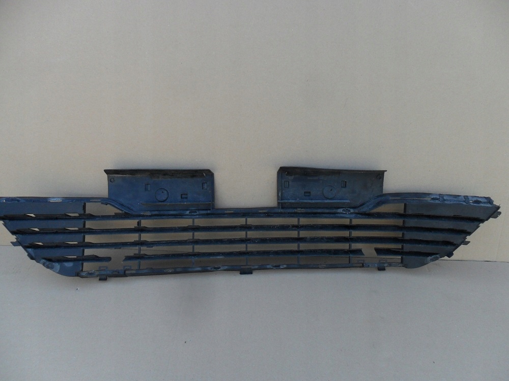 фото №9, Citroen c4 la 2004 2005 решётка средняя бампера