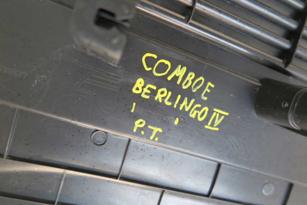 фото №8, Обшивка оббивка багажника правий задня opel combo e berlingo iv 9817651477