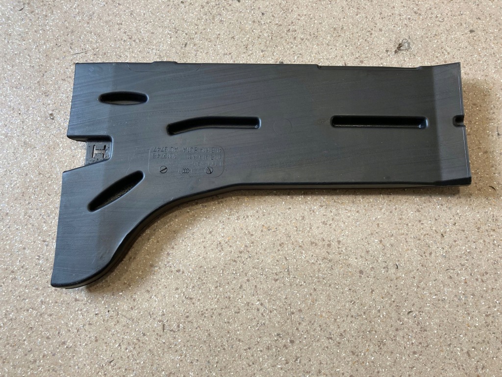 Канал обдув левая сторона audi e-tron 4ke819801 Недорого