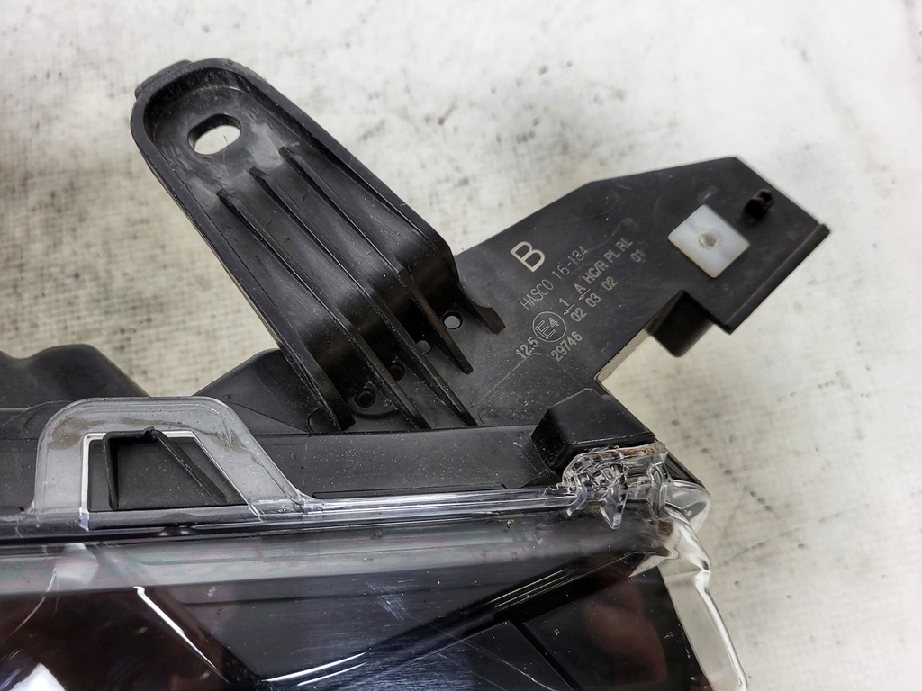 фото №7, Toyota corolla cross full led правая f.v.a.t