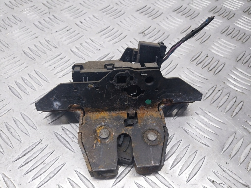 фото №1, Замок крышки багажника opel astra j 1.7 cdti