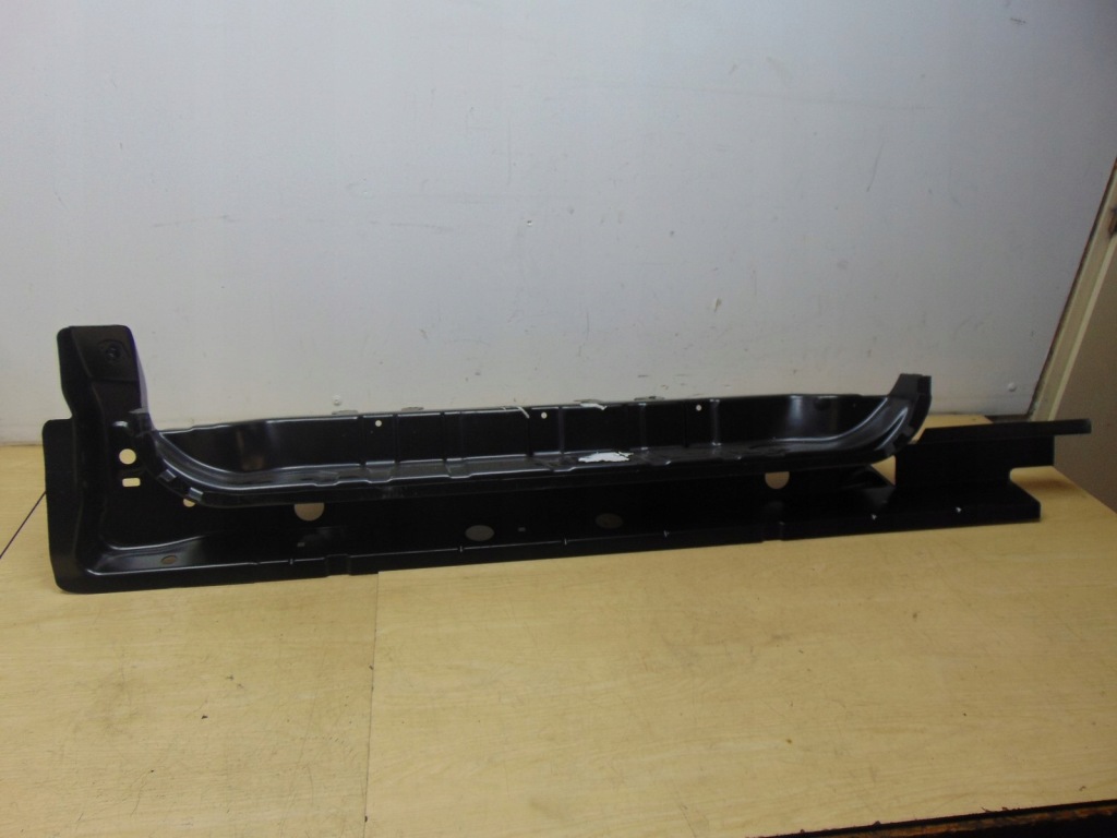Купити Обшивка поріг vw transporter t5 7h0801252k