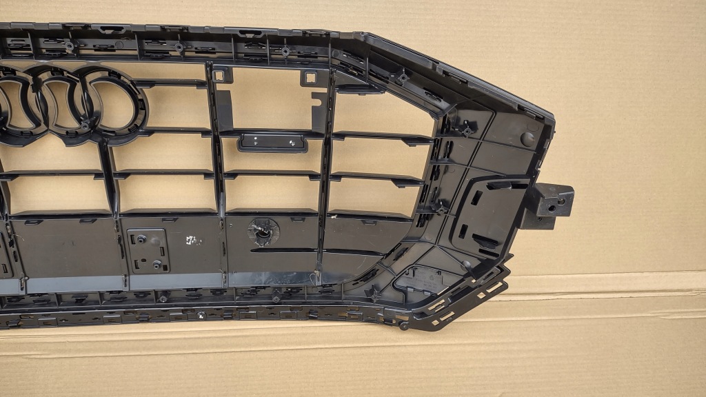 фото №10, Audi q8 4m8 решётка радиатора радиатора решётка радиатора 4m8853651a f/g/h pdc+radary оригинальный номер black