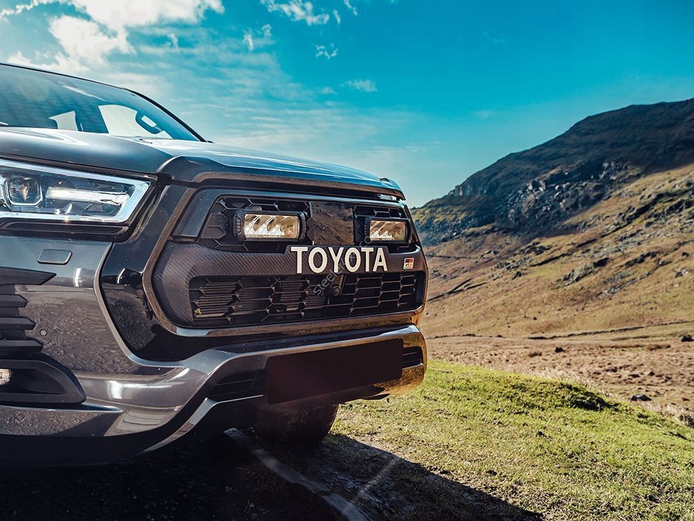 Купити Набір dwóch лампа lazer triple-r 750 elite монтаж w решітка радіатора toyota hilux gr