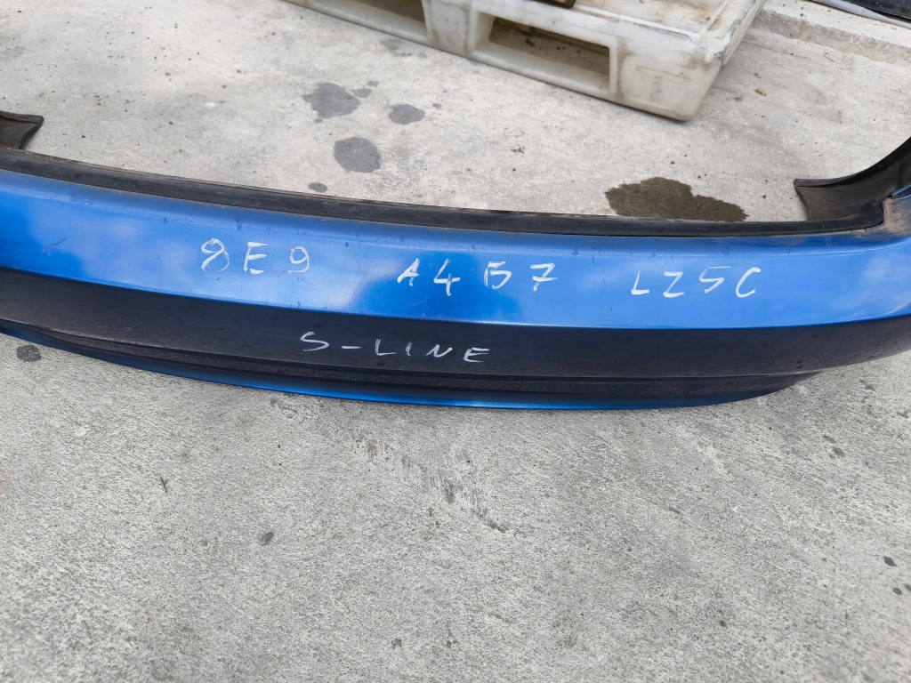 Бампер задняя audi a4 b7 lz5c s line bez pdc avant kombi оригинал !!! Недорого