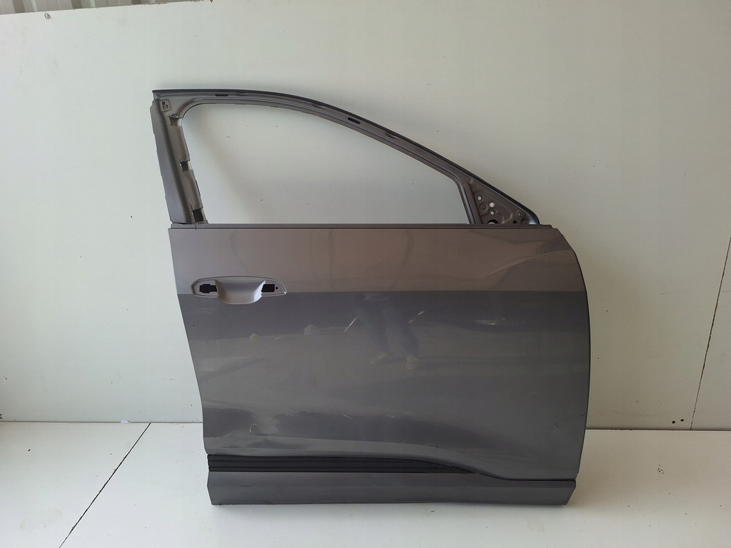 фото №1, Audi q8 e-tron 4ke двері праве перед оригінал